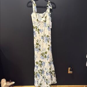 Reformation Women’s Size 6. Jasen Dress. Floral Print Maxi Dress